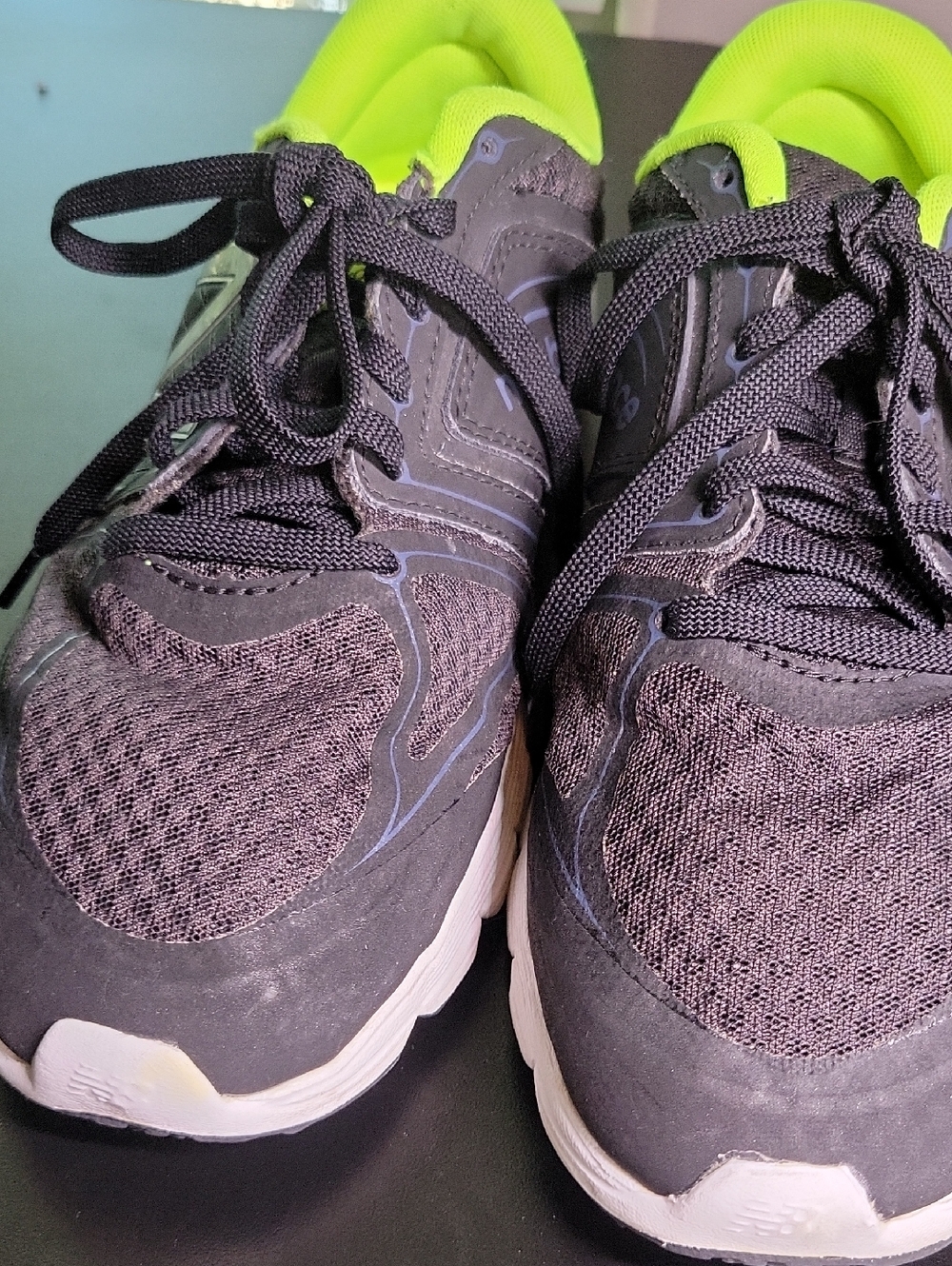 New Balance Men's 575 v2 Running Shoe Size 9(4E=Wide)